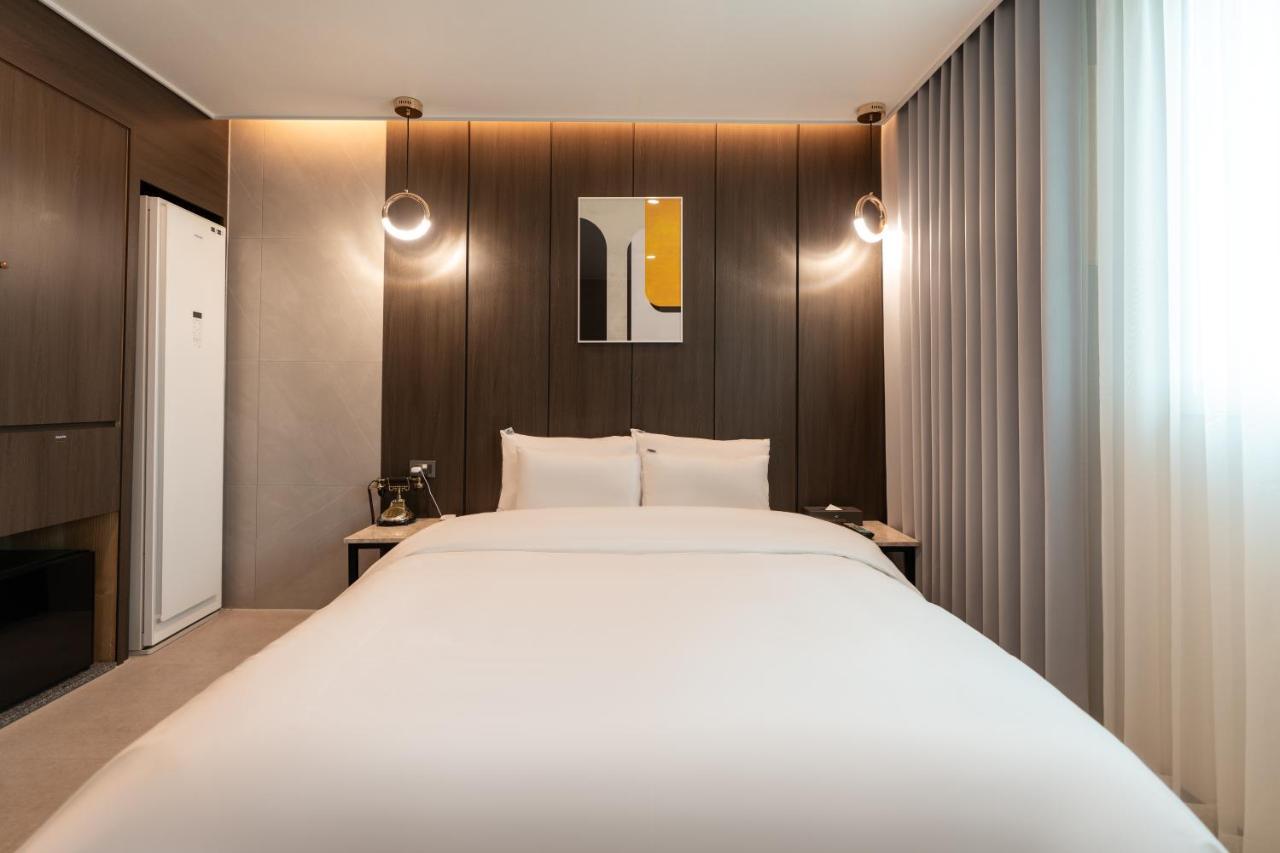 Jecheon Hound Hotel Chechon Exterior photo